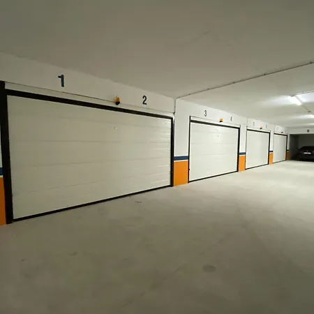 Legend 1 Apartment *